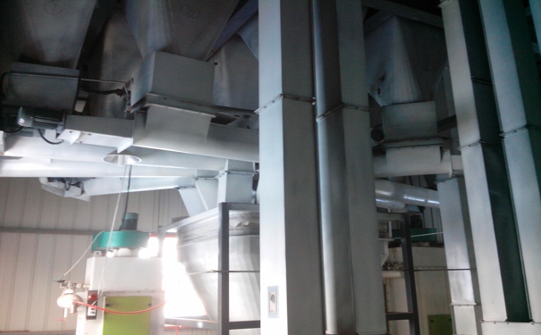 一套飼料全自動加工機械多少錢?提高其效率又需要做些什么呢?