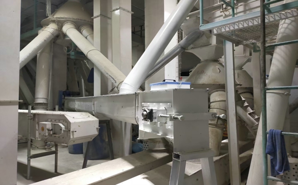 飼料生產(chǎn)線設(shè)備報(bào)價(jià)多少?其質(zhì)量好壞又從哪幾方面判斷?